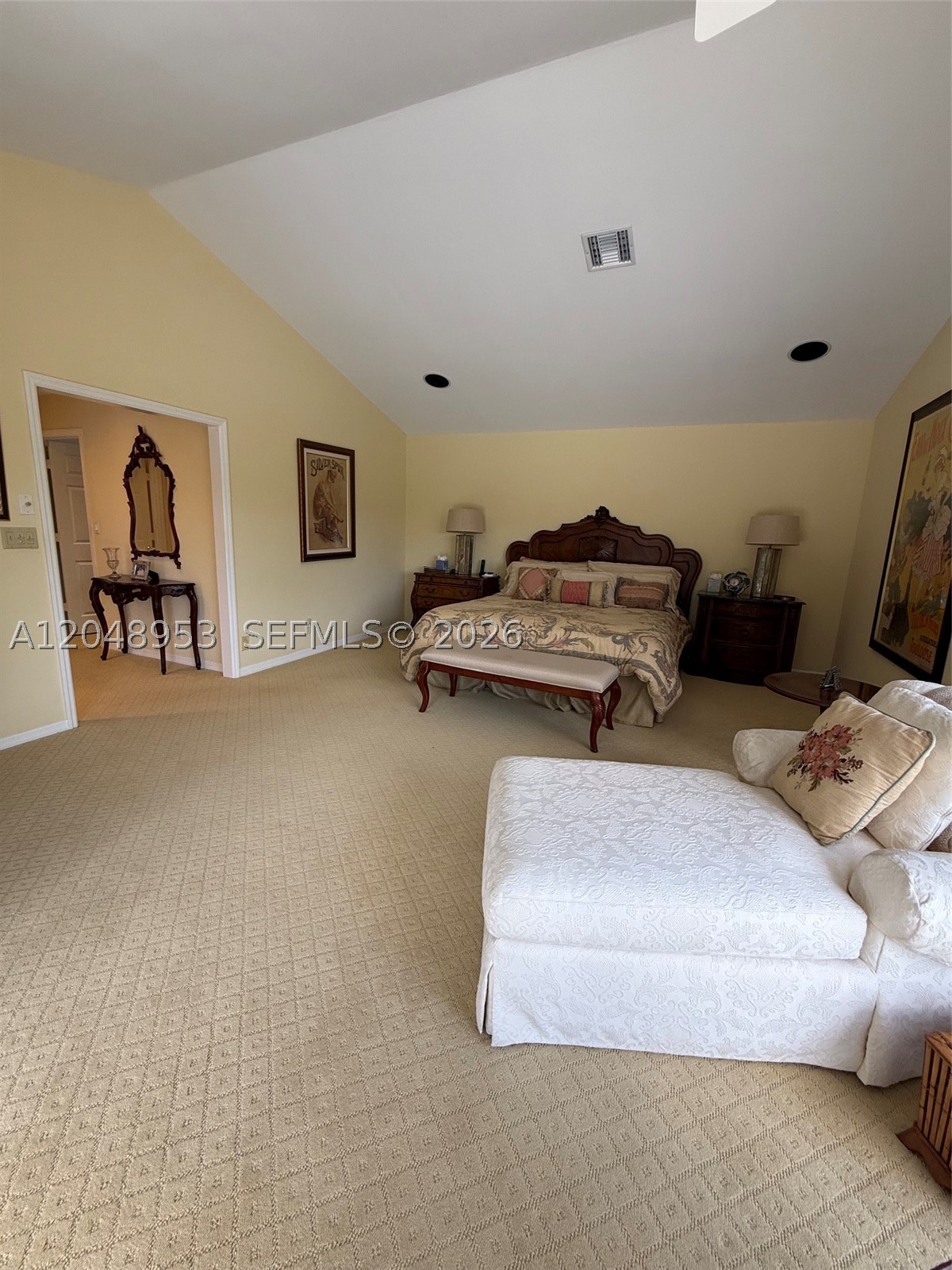 ENCANTADA - Residential