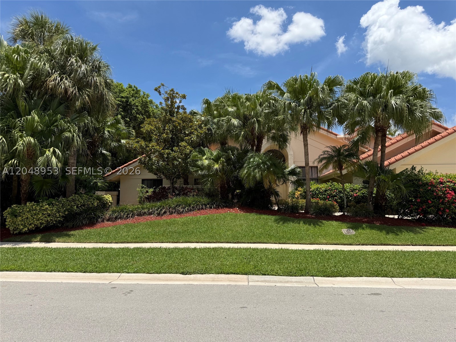 ENCANTADA - Residential