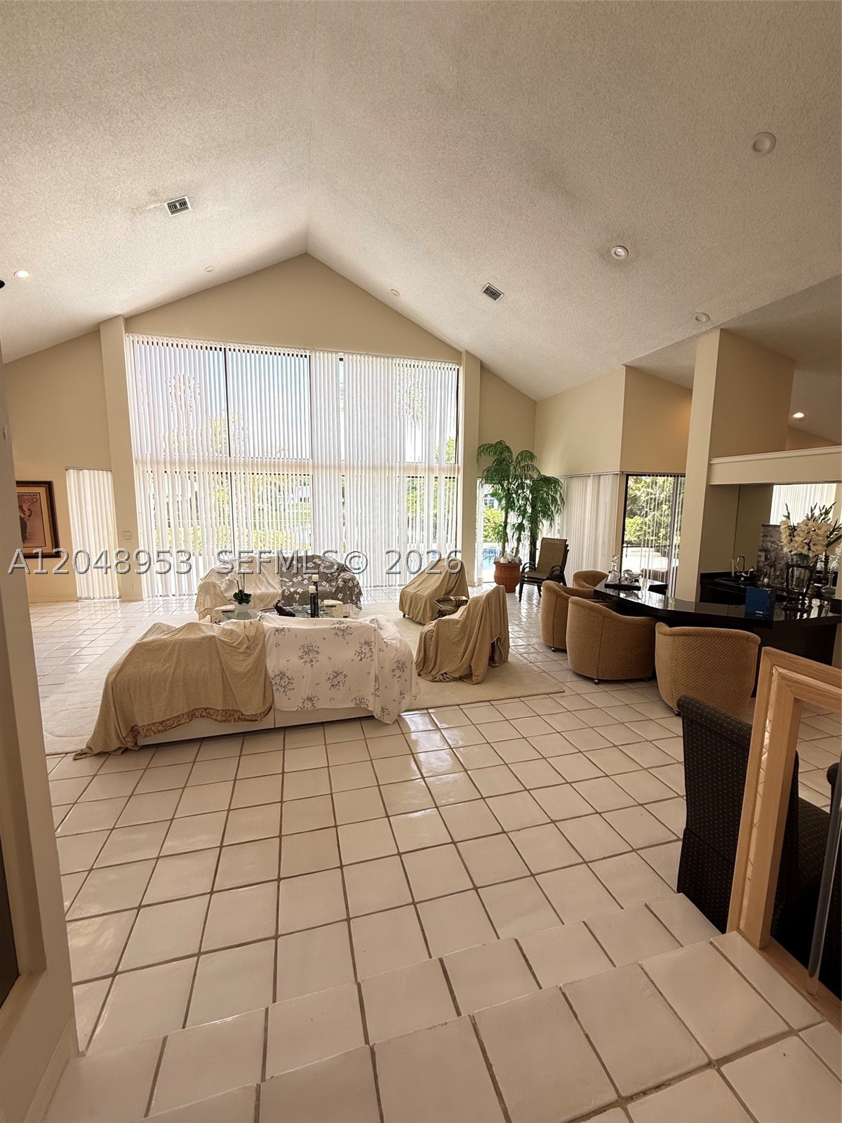 ENCANTADA - Residential