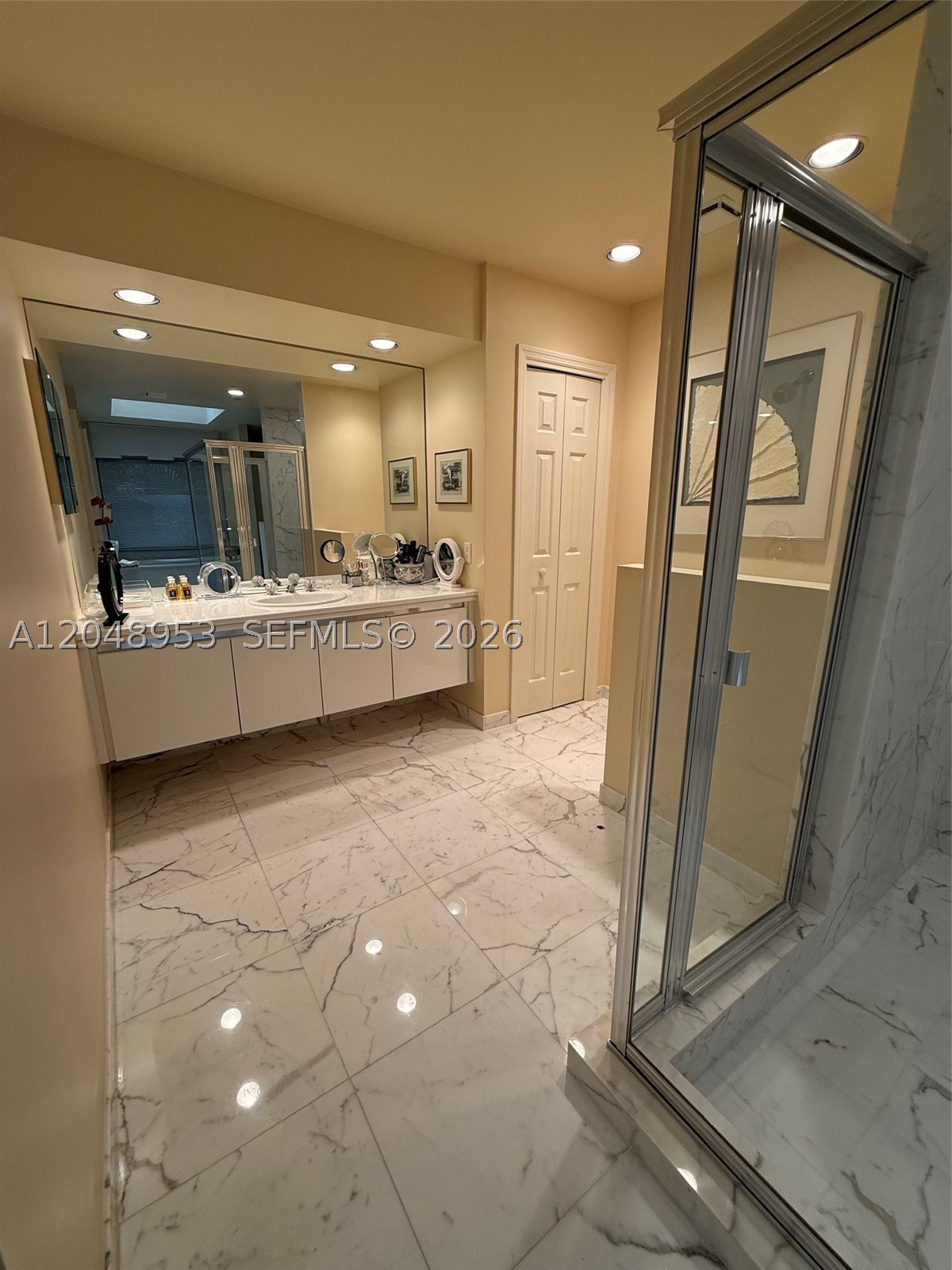 ENCANTADA - Residential