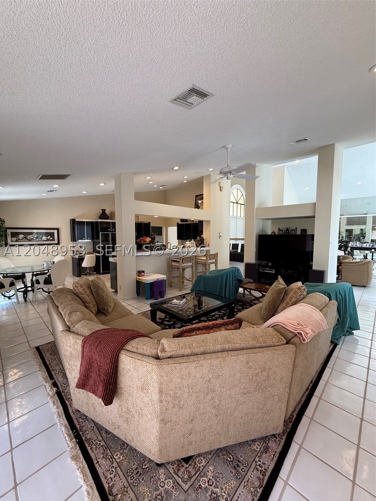 ENCANTADA - Residential