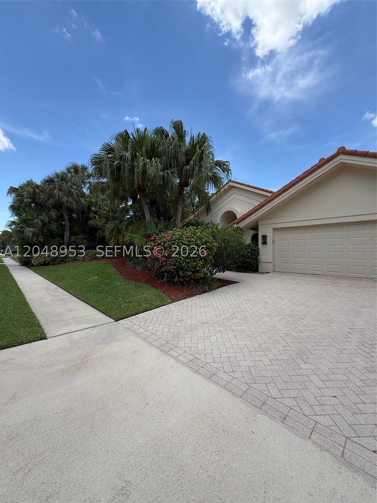 ENCANTADA - Residential