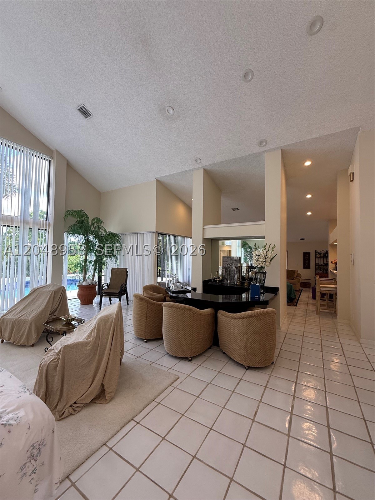 ENCANTADA - Residential