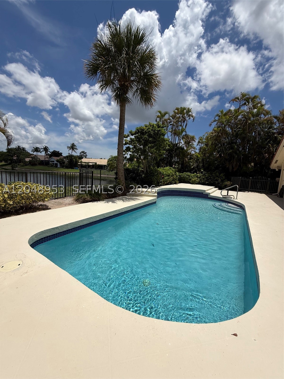 ENCANTADA - Residential