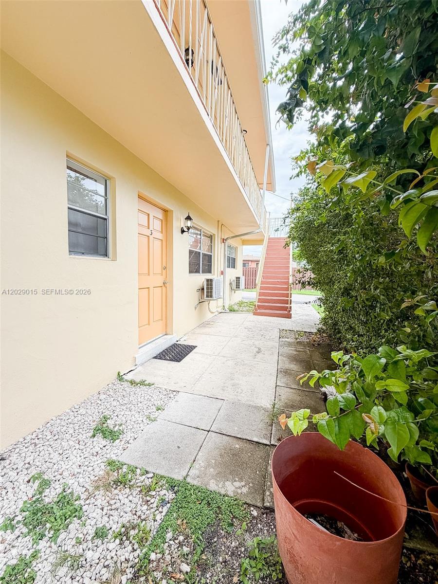 PRESIDENT GRANT APTS ASSO - Residential Lease
