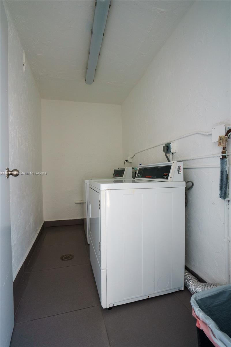 ISLE OF NORMANDY-MIAMI VI - Residential Lease