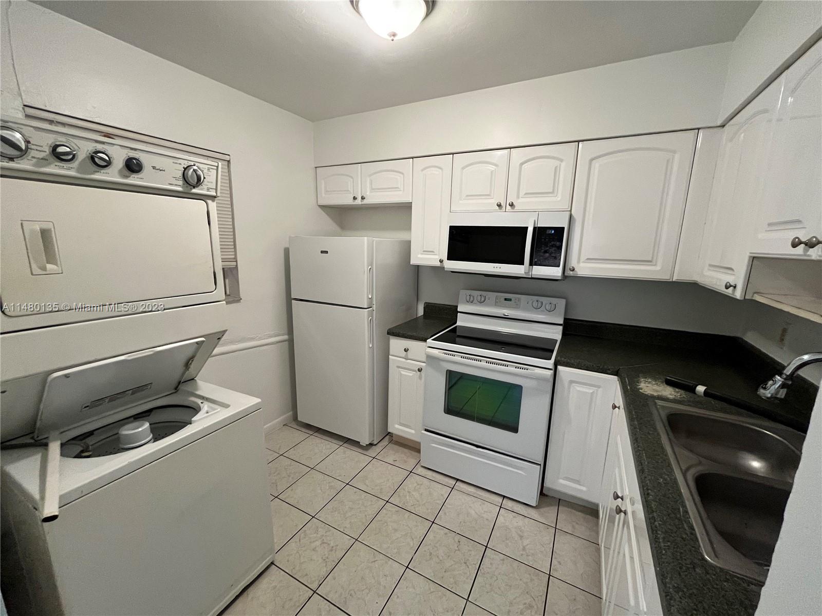 SUNSHINE VILLAS - Residential Lease