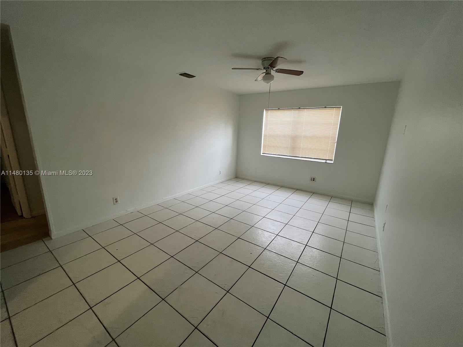 SUNSHINE VILLAS - Residential Lease