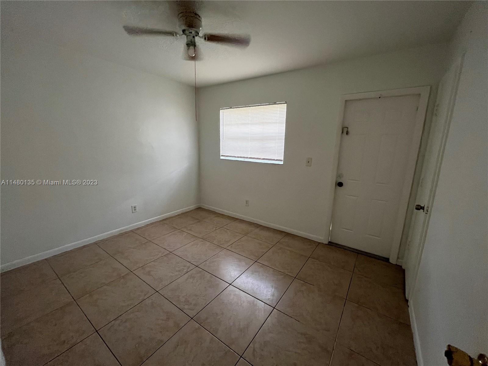 SUNSHINE VILLAS - Residential Lease