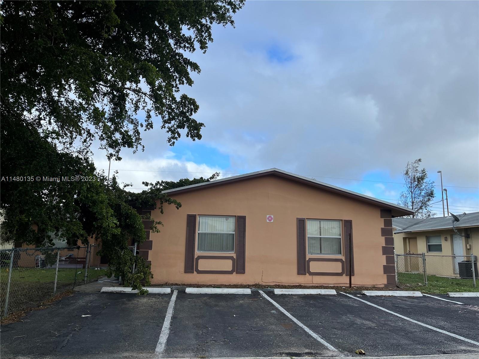 SUNSHINE VILLAS - Residential Lease
