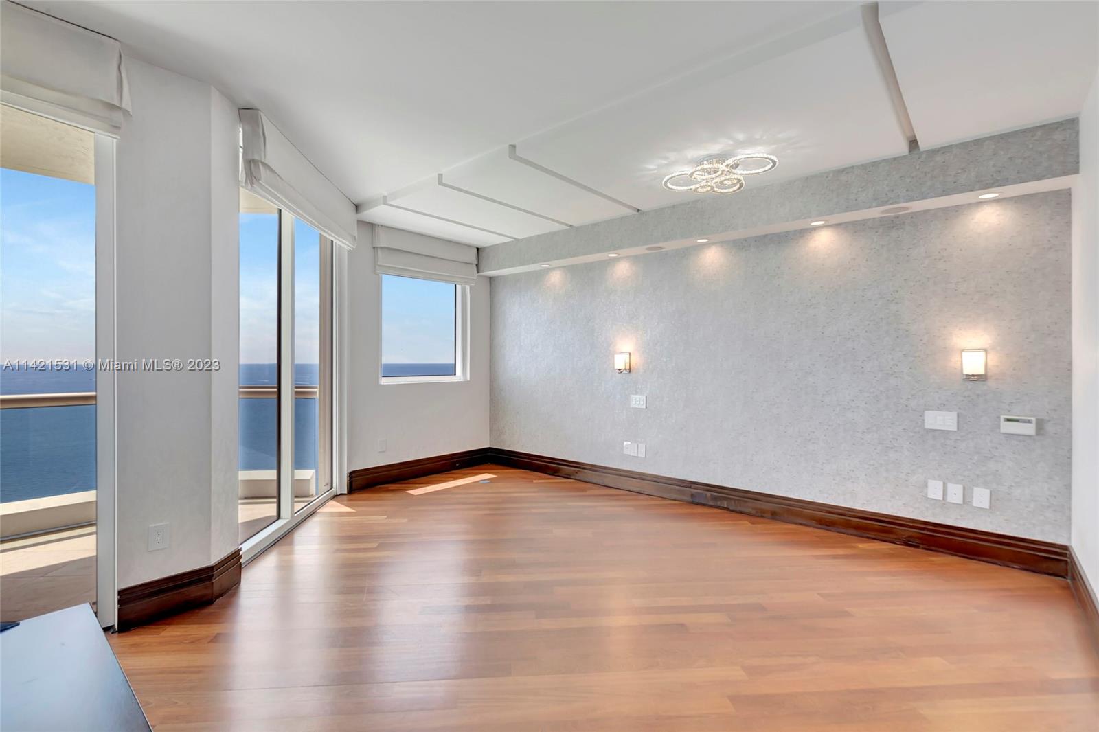 ACQUALINA OCEAN RESIDENCE - Residential