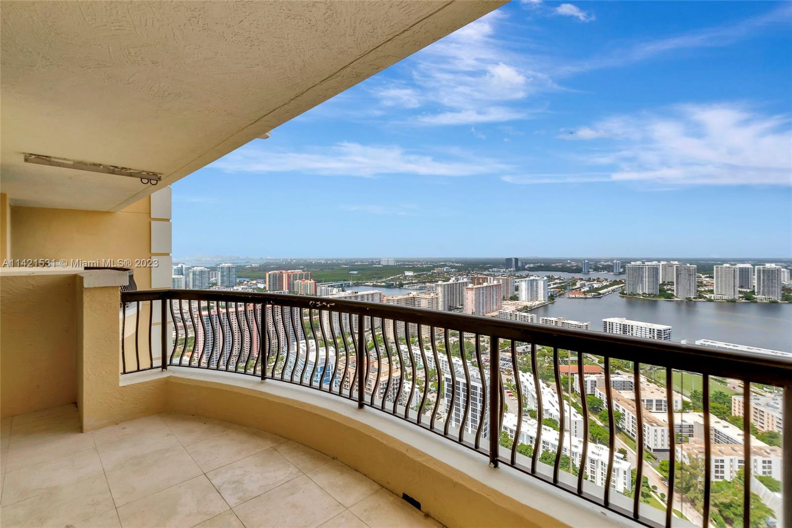 ACQUALINA OCEAN RESIDENCE - Residential