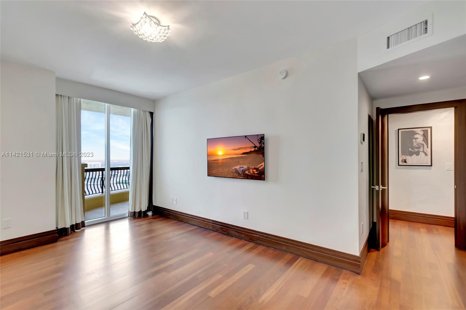 ACQUALINA OCEAN RESIDENCE - Residential