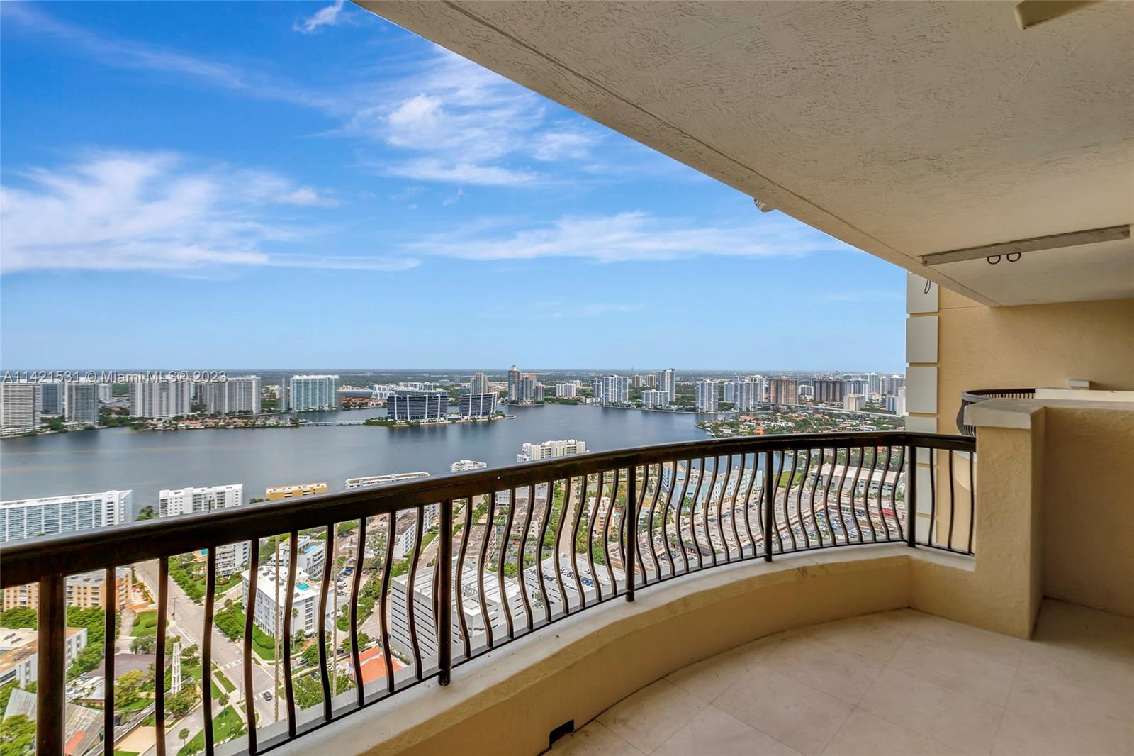 ACQUALINA OCEAN RESIDENCE - Residential