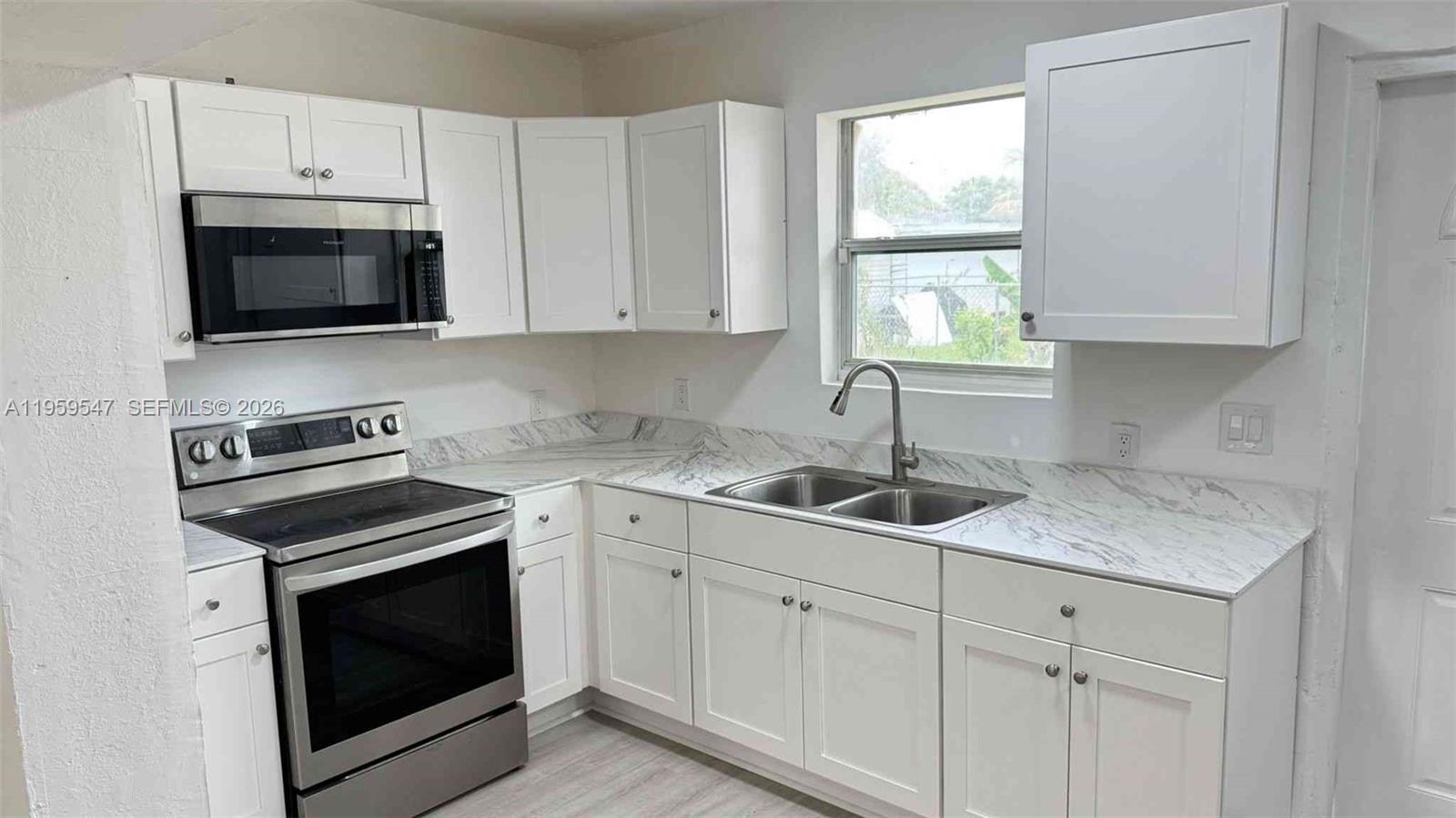 BUNCHE PARK - Residential