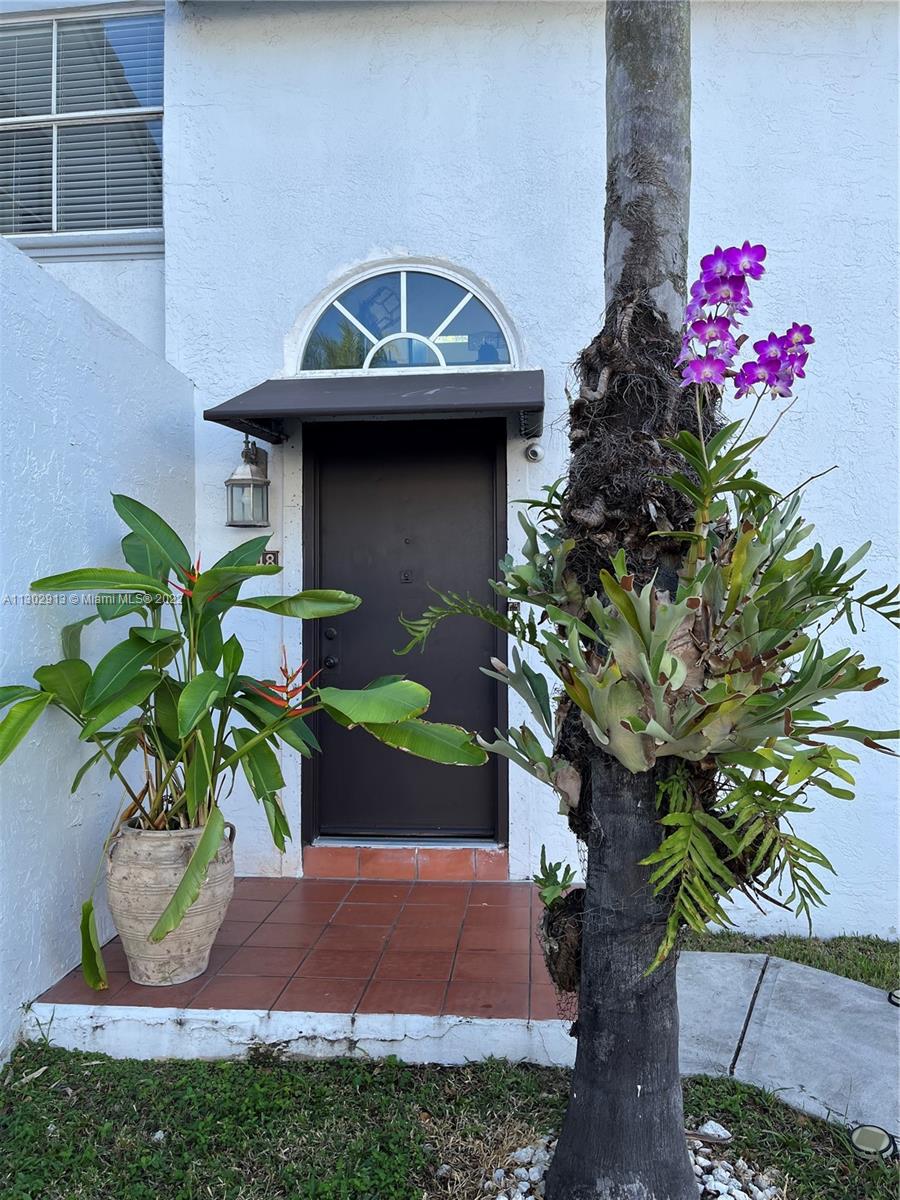 THE GREENS AT DORAL CONDO - Residential