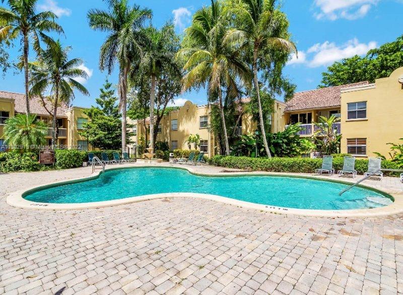 THE GREENS AT DORAL CONDO - Residential