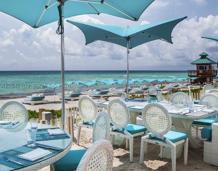TRUMP INTERNATIONAL SONES - Residential