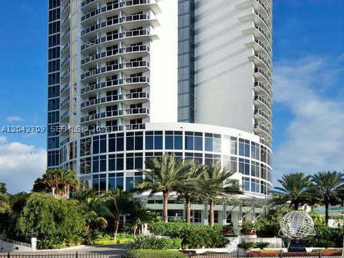 Junior suit 664 sq ft studio withintracostal bay view