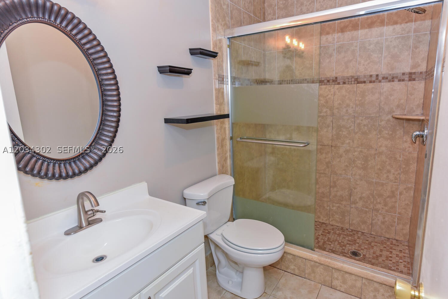 GOLDEN ARROW CONDO - Residential