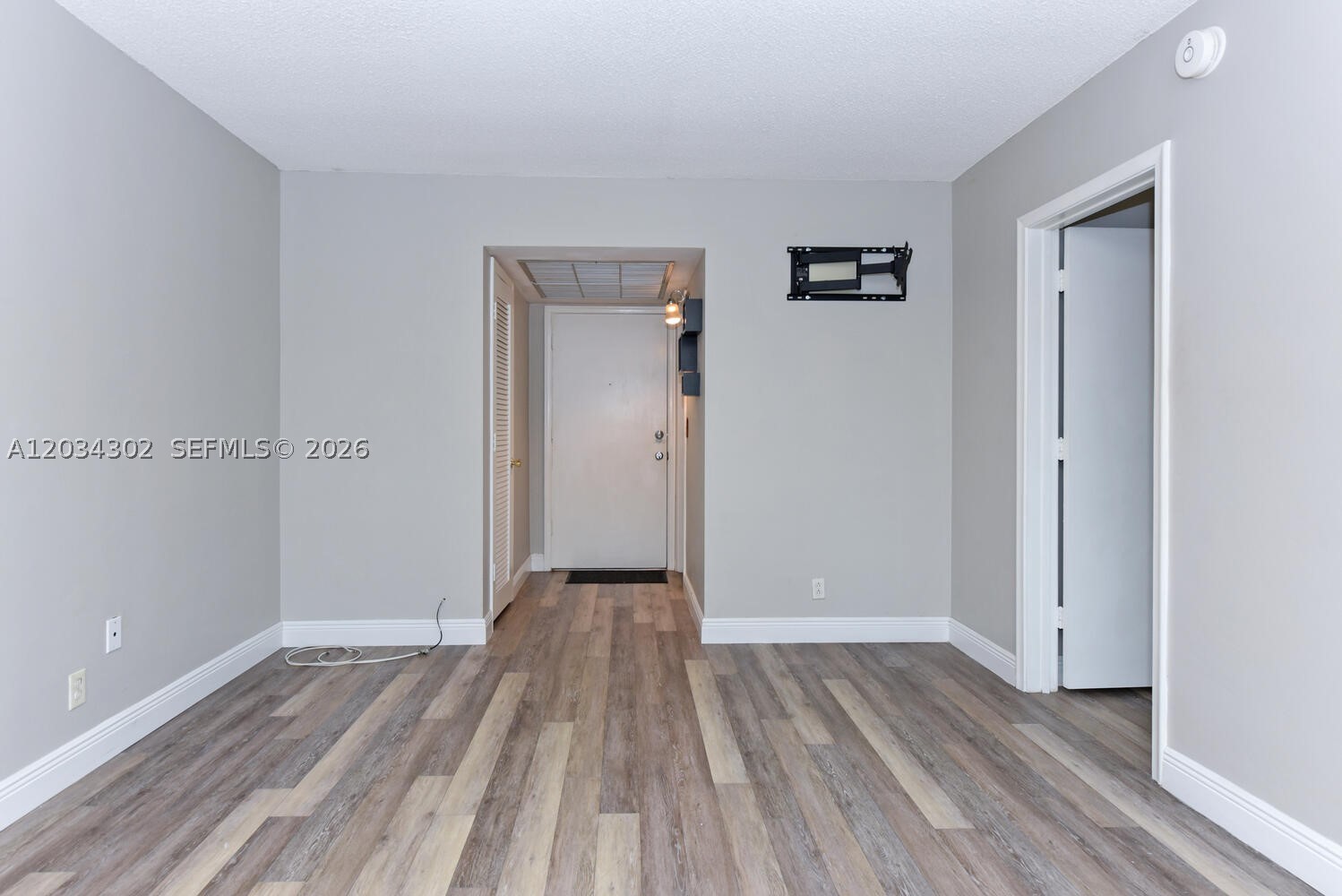 GOLDEN ARROW CONDO - Residential