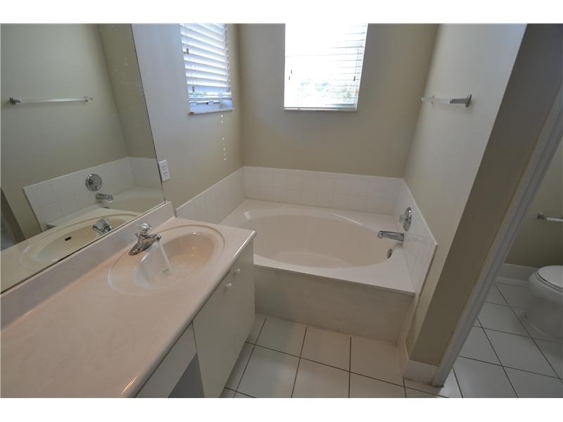 SPICEWOOD SUB - Residential Lease