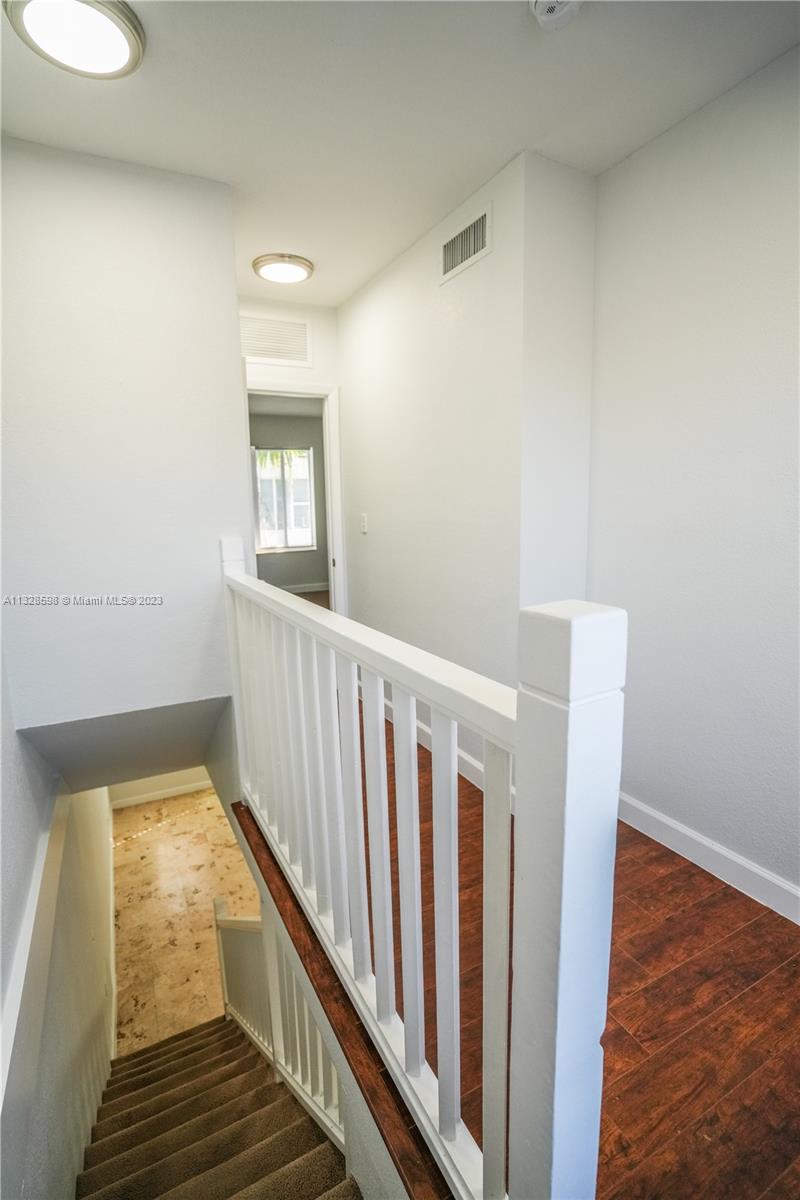 BAYVIEW TOWNHOMES CONDO - Residential Lease