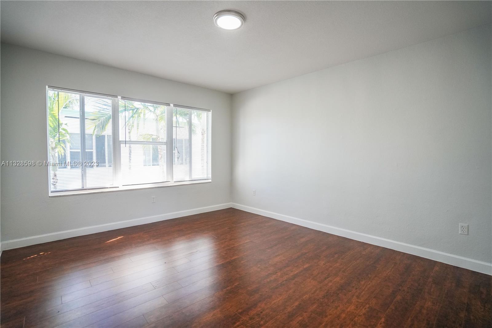 BAYVIEW TOWNHOMES CONDO - Residential Lease