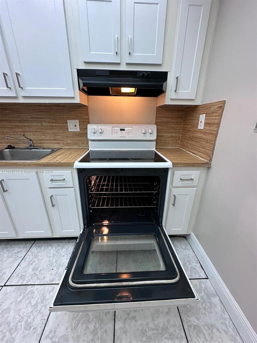 FOXCROFT APTS INC CONDO - Residential