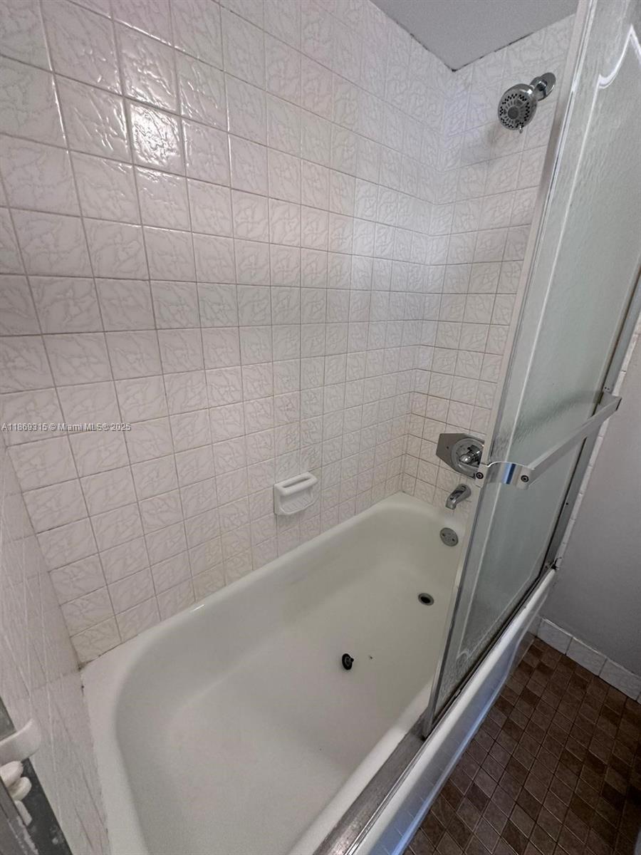 FOXCROFT APTS INC CONDO - Residential