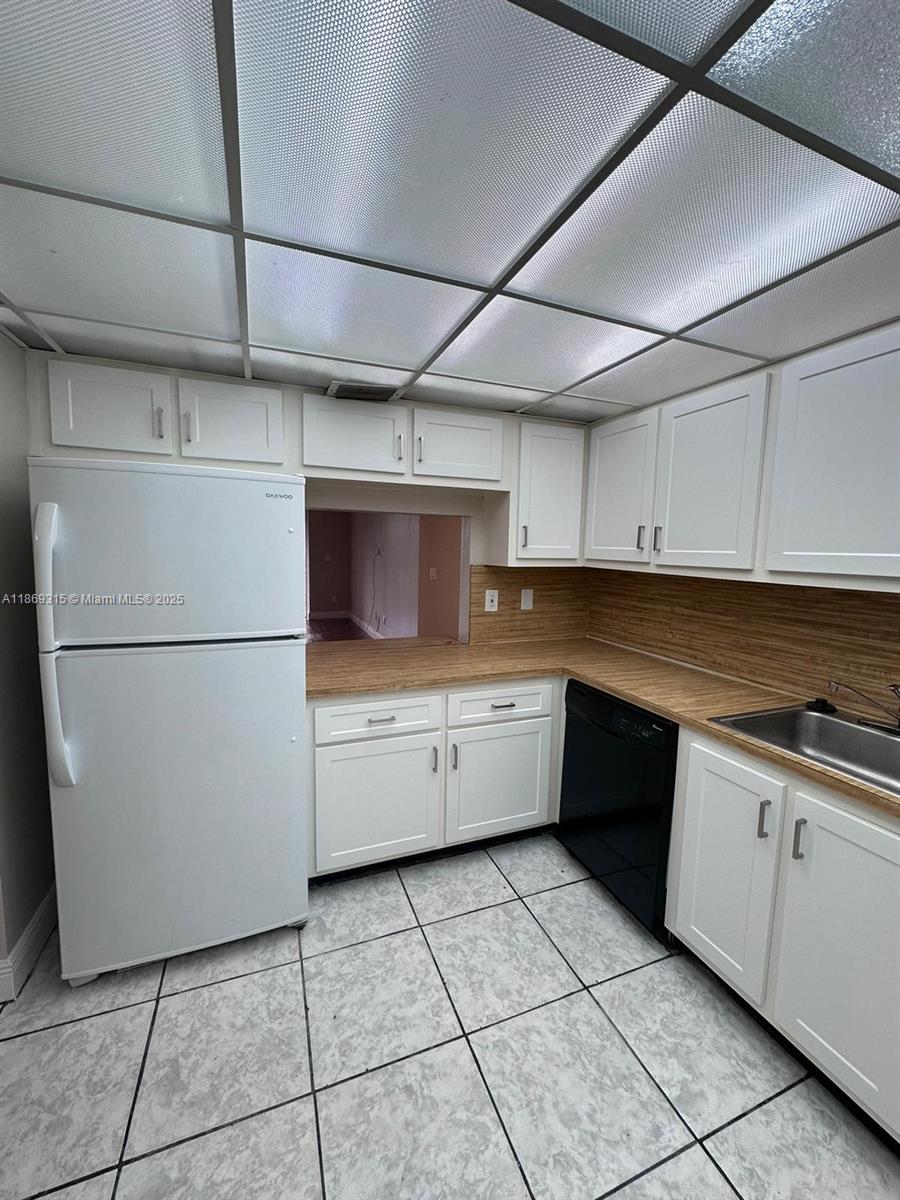 FOXCROFT APTS INC CONDO - Residential