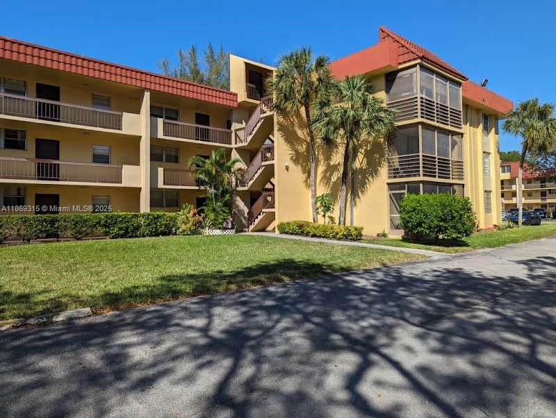 FOXCROFT APTS INC CONDO - Residential