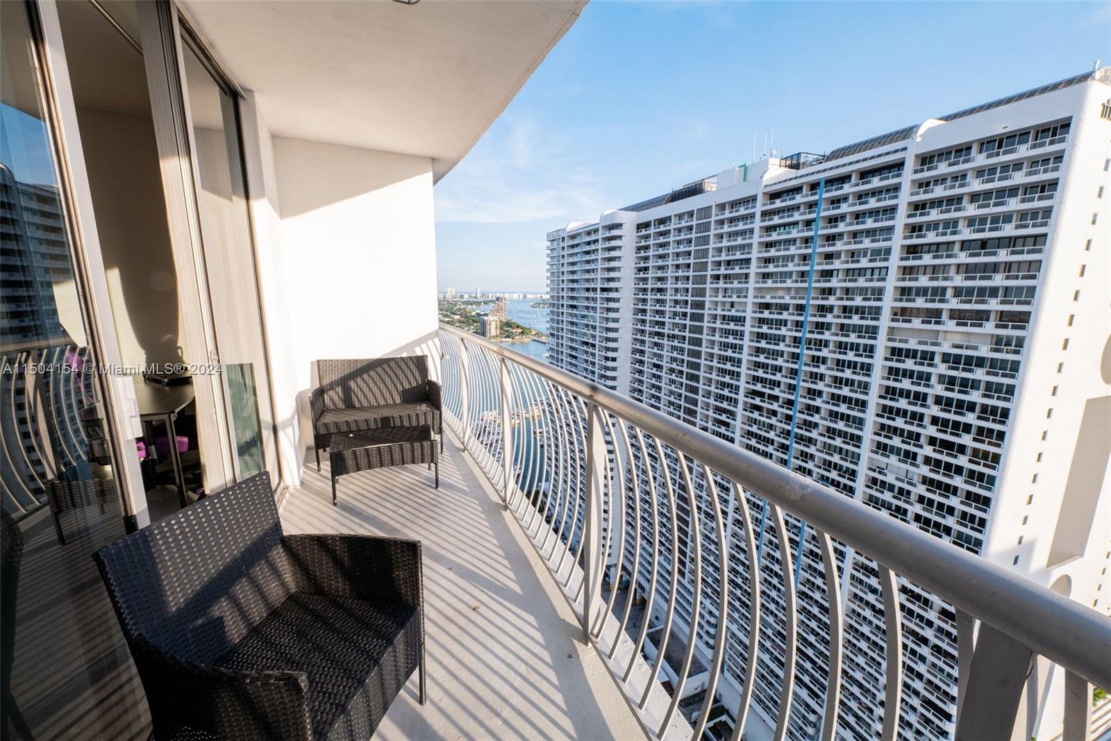 OPERA TOWER CONDO - Residential