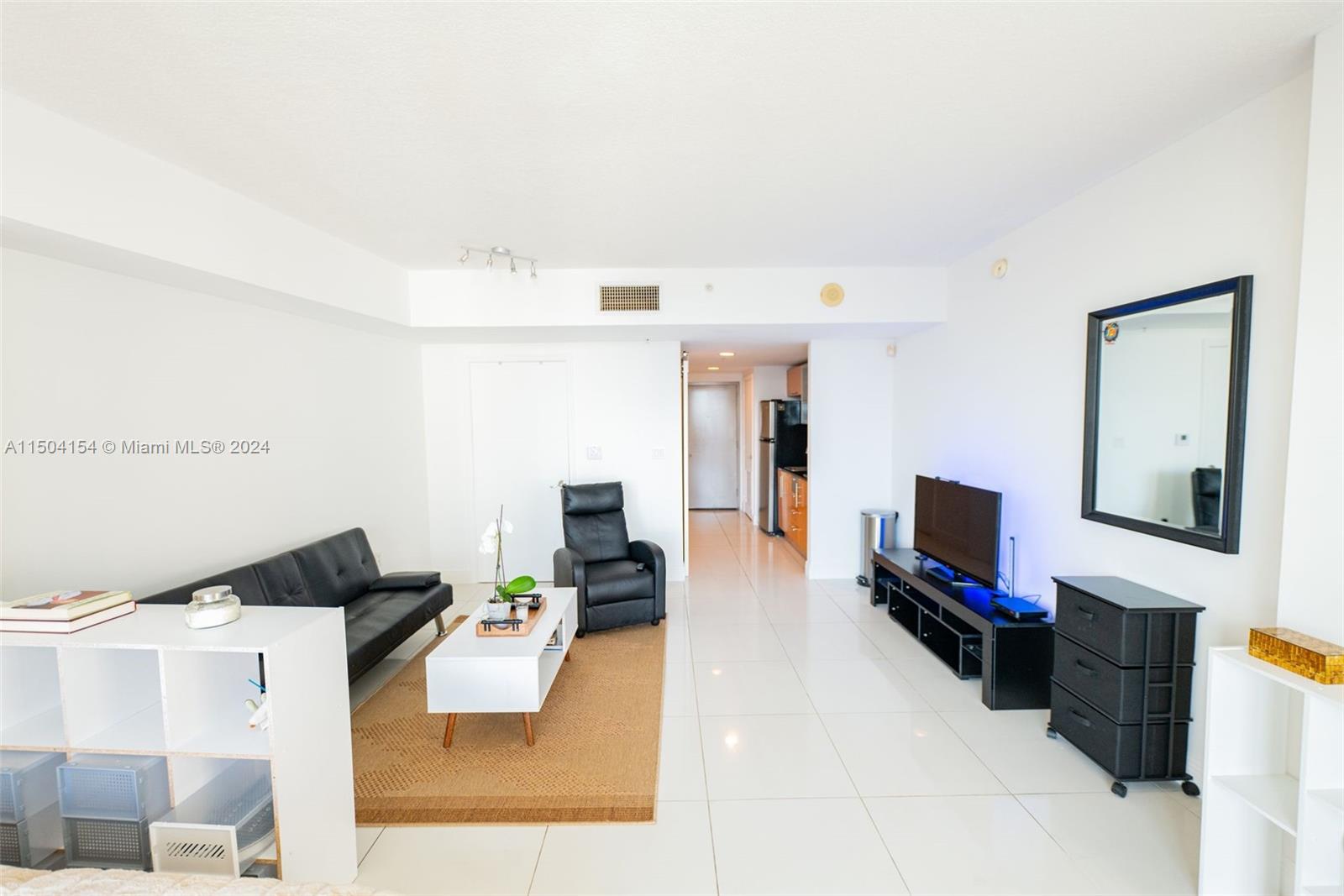 OPERA TOWER CONDO - Residential