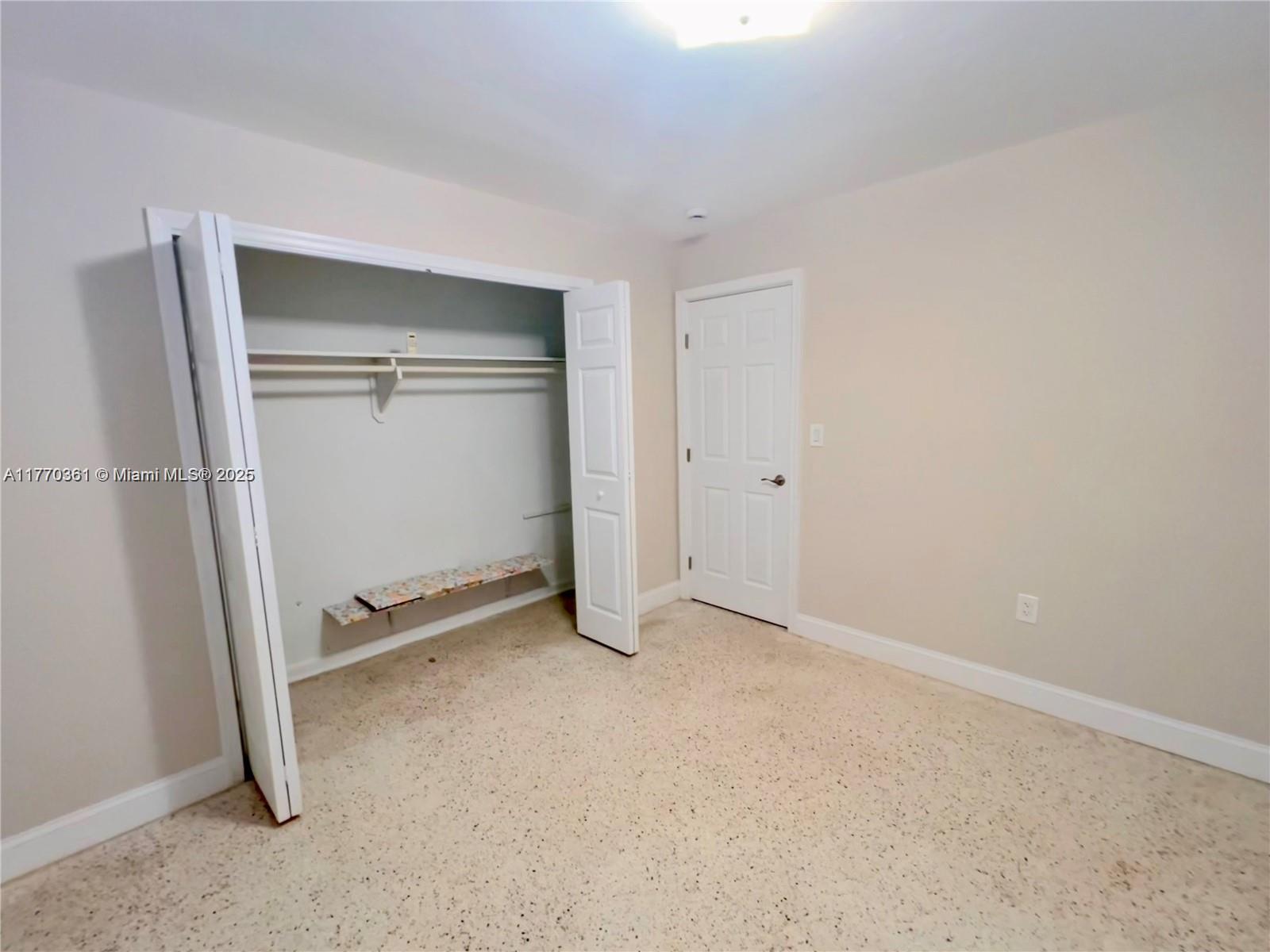 GRAPELAND HEIGHTS - Residential Lease
