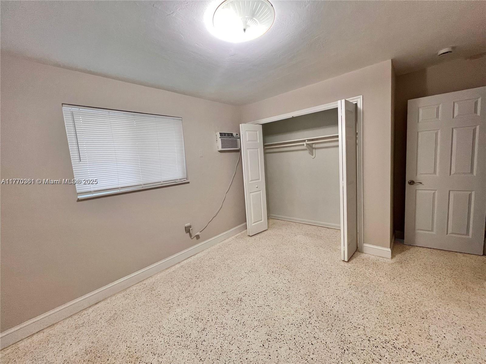 GRAPELAND HEIGHTS - Residential Lease