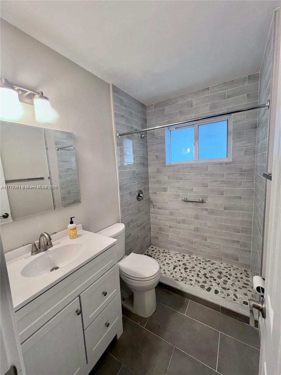 GRAPELAND HEIGHTS - Residential Lease
