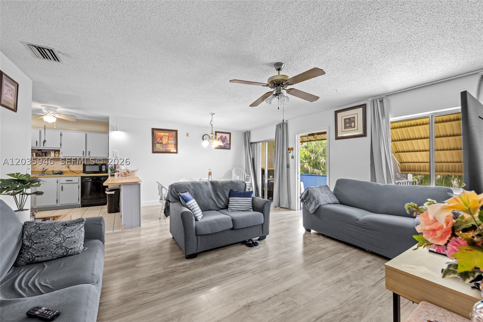 LA PINATA CONDO - Residential