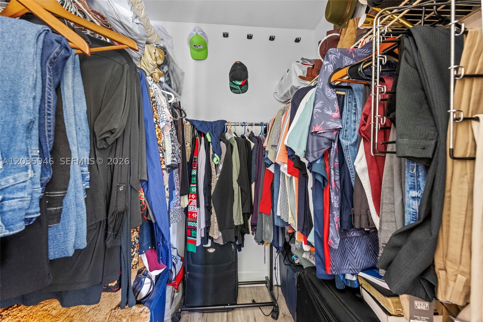 LA PINATA CONDO - Residential