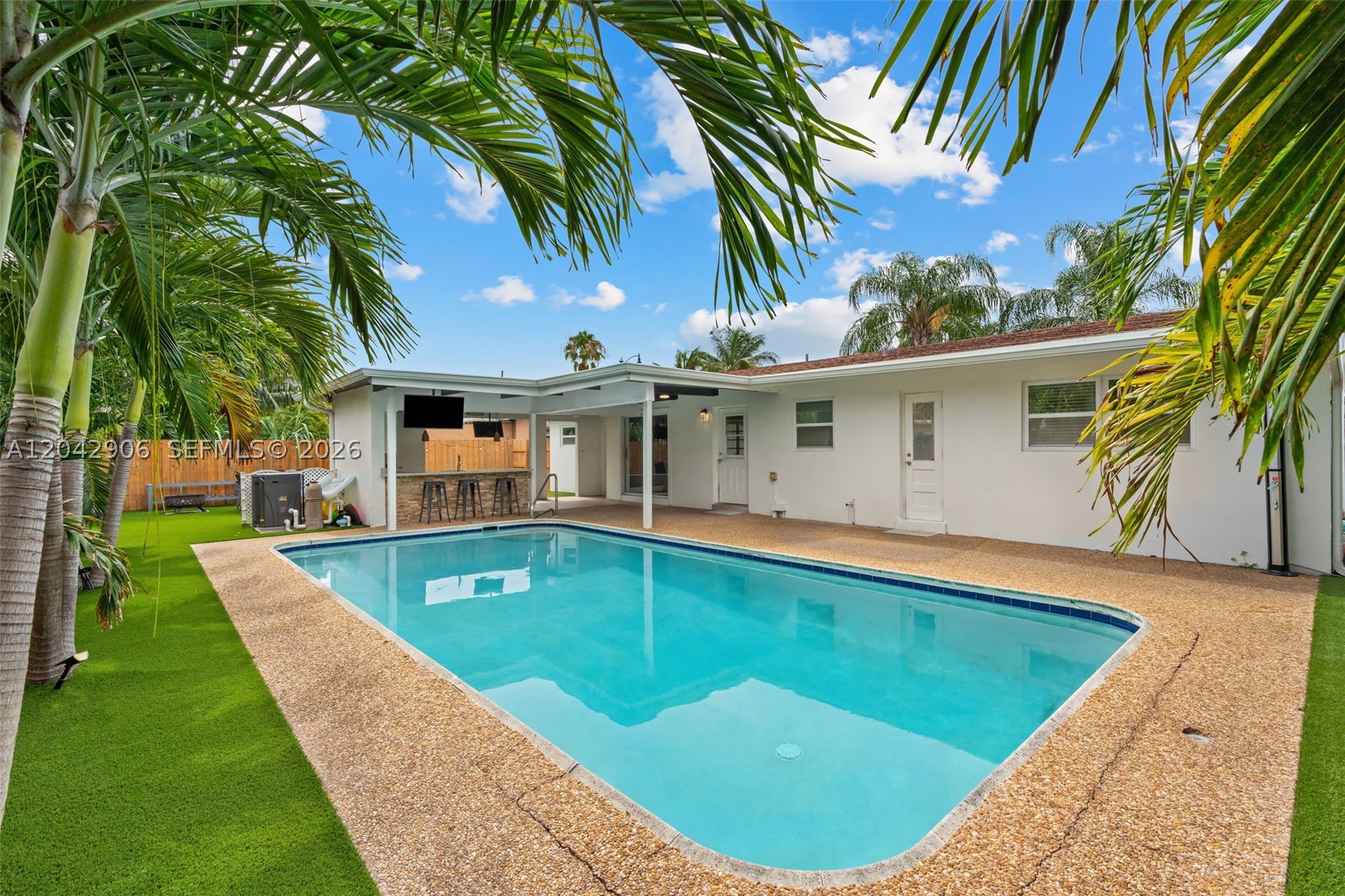 POMPANO GOLF ESTATES - Residential