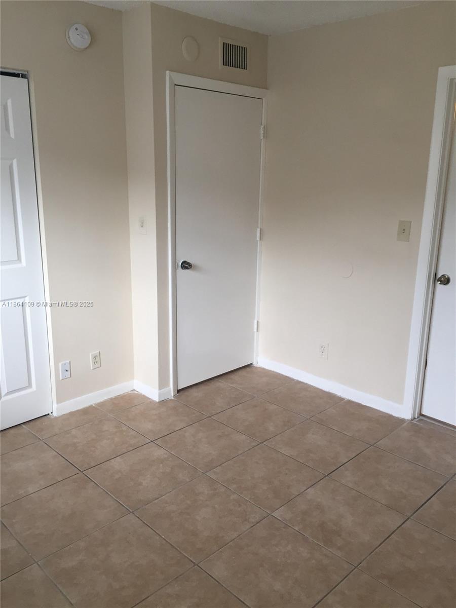 CORAL VILLAGE CONDO - Residential Lease