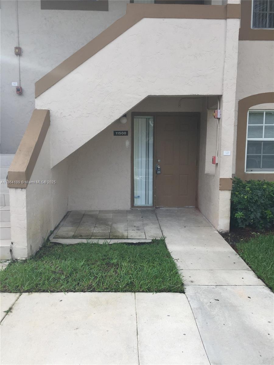 CORAL VILLAGE CONDO - Residential Lease