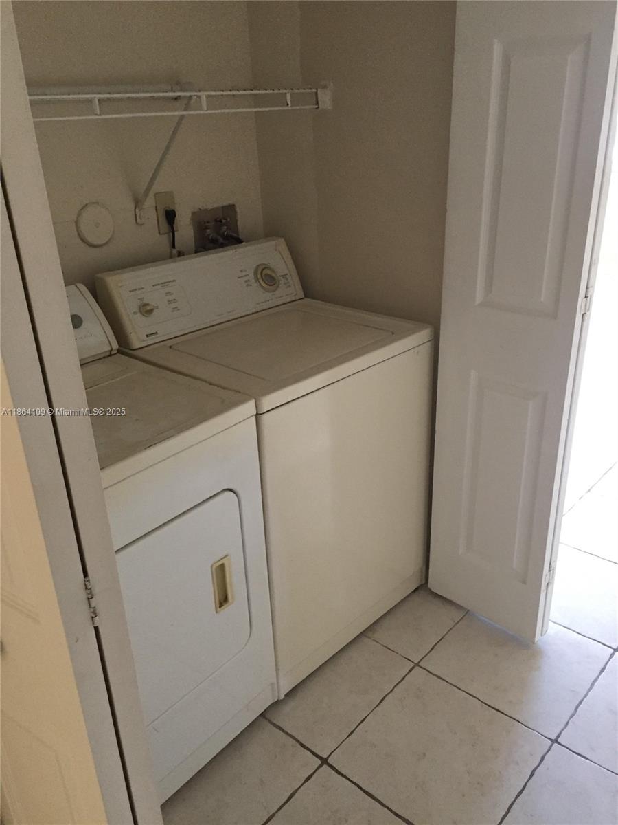 CORAL VILLAGE CONDO - Residential Lease