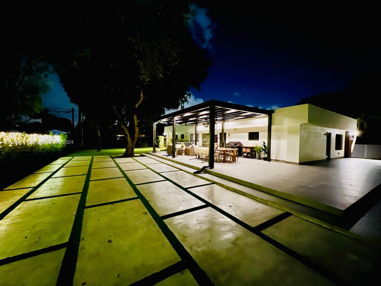 SUNNY ACRES - Residential Lease