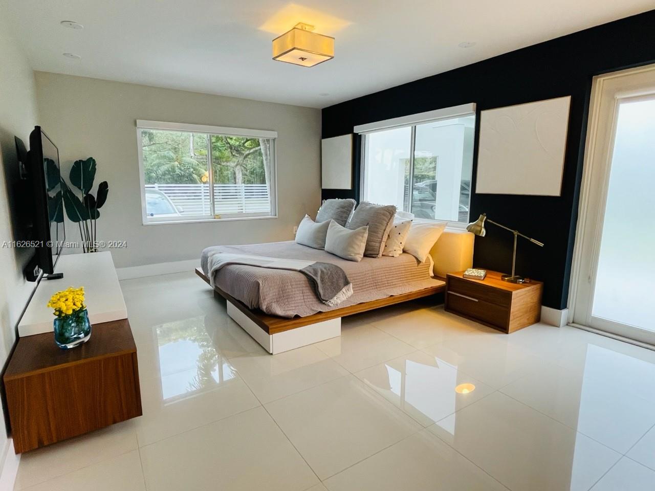 SUNNY ACRES - Residential Lease