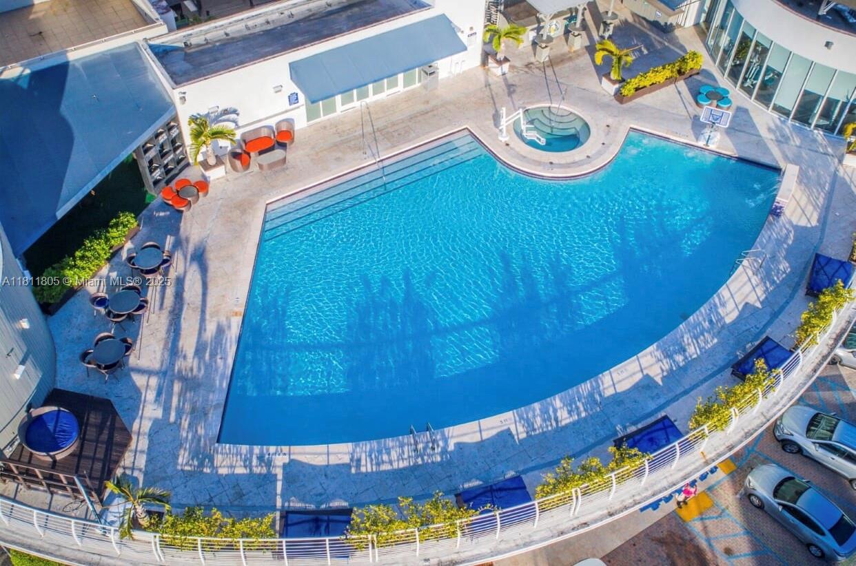 Spacious 2 Bed / 2 Bath unit in the heart of Doral – ALL UTILITIES INCLUDED! Rent includes electricity (up to $150), water, internet, and DIRECTV cable. This unit features an in-unit washer & dryer and one parking space. Enjoy resort-style amenities: pool, fitness center, lounge area, valet parking, bar, café, and business meeting rooms. Flexible lease terms from 7 to 12 months at the same rate. Option to rent furnished for an additional $100/month. Live comfortably and conveniently in one of Doral’s most complete communities!