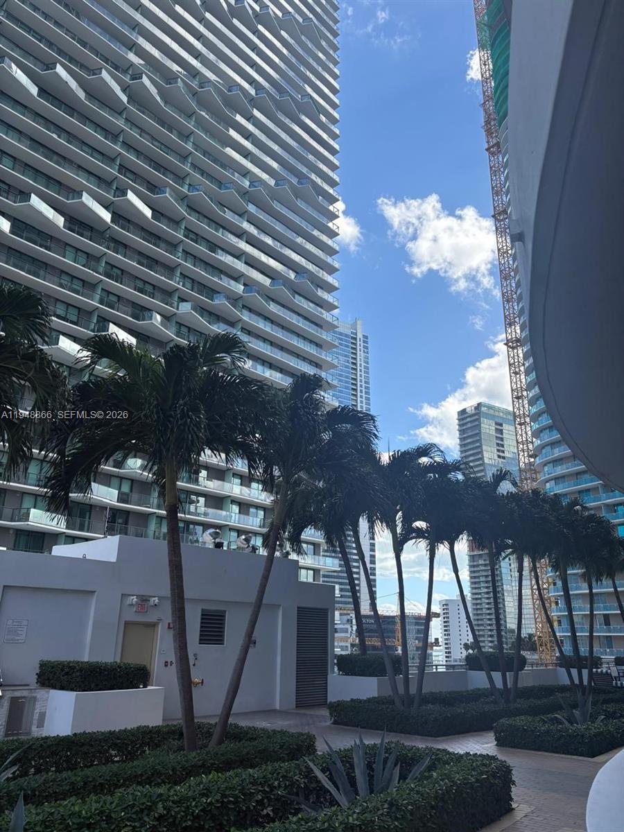 INFINITY AT BRICKELL COND - Residential