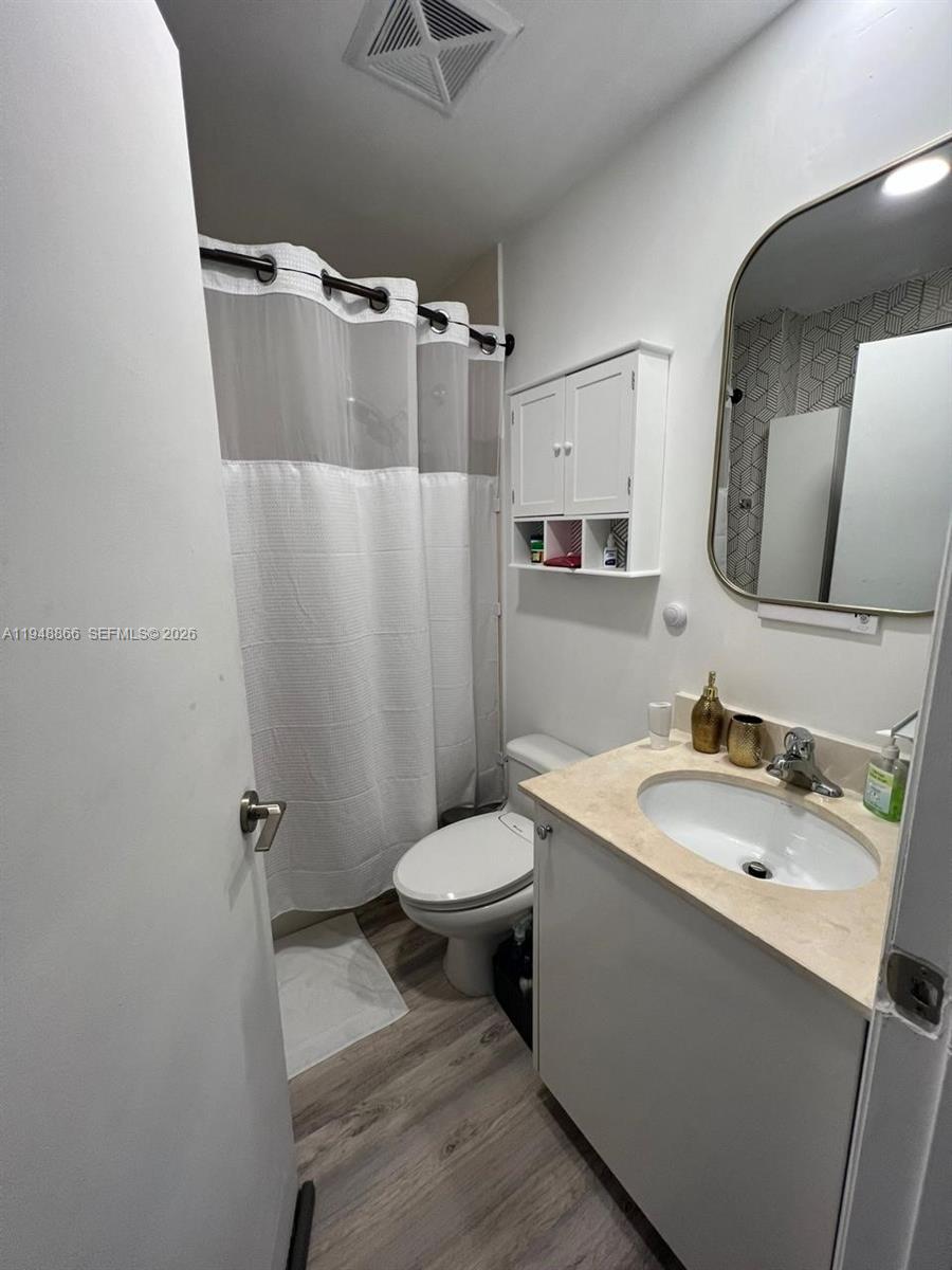 INFINITY AT BRICKELL COND - Residential