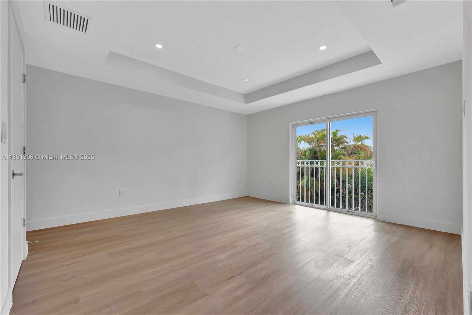 CORAL SPRINGS UNIVERSITY - Residential