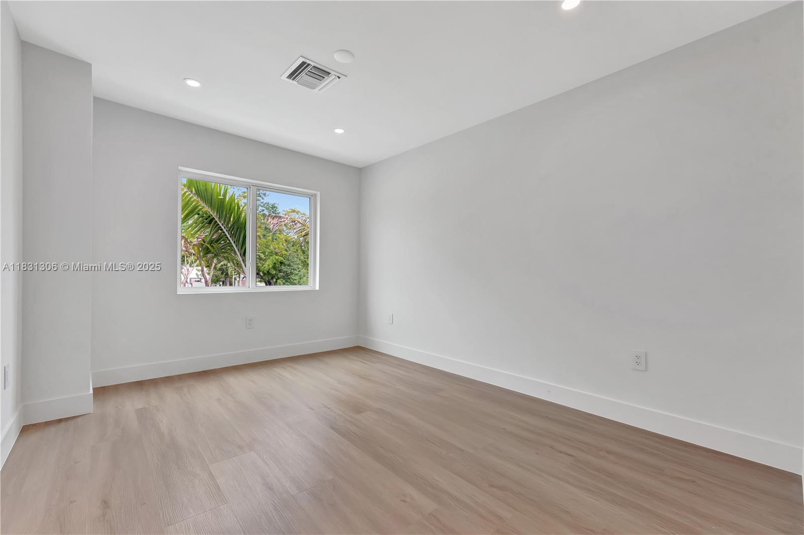 CORAL SPRINGS UNIVERSITY - Residential